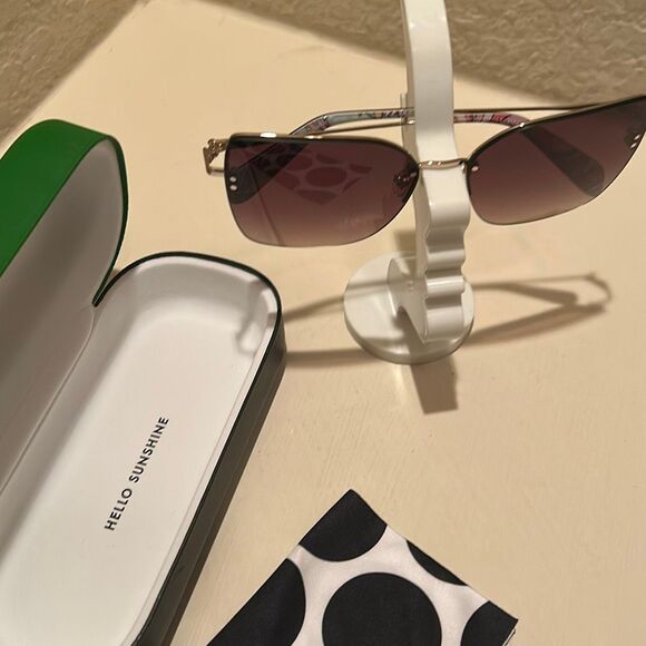 Kate Spade Ariella Butterfly Sunglasses Rimless Frame Gradient Lens Oversized main image 11